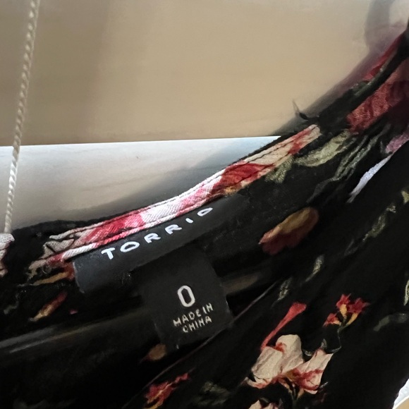 Torrid Black Floral Blouse - Picture 4 of 4
